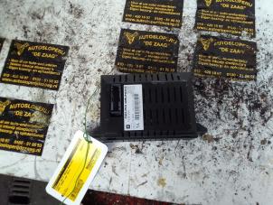 Gebruikte Display Multi Media regelunit Opel Corsa D 1.2 16V Prijs € 50,00 Margeregeling aangeboden door Autodemontage de Zaag