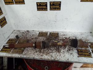 Gebruikte Homokineetas links-voor Ford Fiesta 6 (JA8) 1.0 EcoBoost 12V 100 Prijs € 30,00 Margeregeling aangeboden door Autodemontage de Zaag