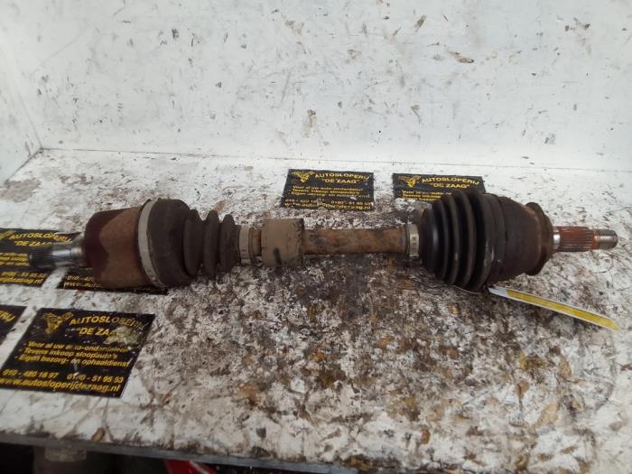 Gebruikte Steekas links-voor Mini Mini Open (R57) 1.6 Cooper D 16V Prijs € 35,00 Margeregeling aangeboden door Autodemontage de Zaag