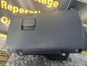 Gebruikte Dashboardkastje Opel Corsa D 1.4 16V Twinport Prijs € 35,00 Margeregeling aangeboden door Autodemontage de Zaag