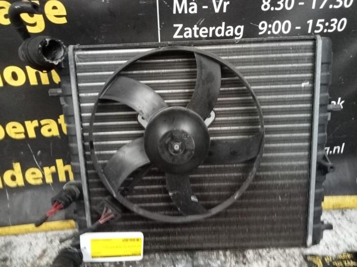 Gebruikte Radiateur Volkswagen Polo V (6R) 1.2 12V Prijs € 40,00 Margeregeling aangeboden door Autodemontage de Zaag