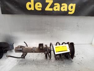Gebruikte Voorpoot rechts Mini Mini (R56) 1.6 Cooper D 16V Prijs € 35,00 Margeregeling aangeboden door Autodemontage de Zaag