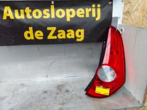 Gebruikte Achterlicht rechts Opel Agila (B) 1.2 16V Prijs € 25,00 Margeregeling aangeboden door Autodemontage de Zaag