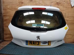 Gebruikte Achterklep Peugeot 208 I (CA/CC/CK/CL) 1.0 Vti 12V PureTech Prijs € 125,00 Margeregeling aangeboden door Autodemontage de Zaag