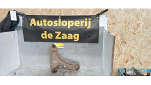 Gebruikte Draagarm rechts-voor Opel Tigra Twin Top 1.8 16V Prijs € 25,00 Margeregeling aangeboden door Autodemontage de Zaag