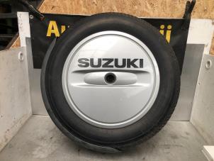 Gebruikte Reservewiel Suzuki Grand Vitara II (JT) 1.6 16V Prijs € 100,00 Margeregeling aangeboden door Autodemontage de Zaag