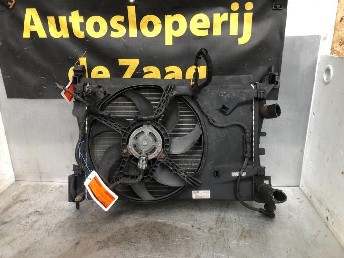 Gebruikte Radiateurfan Opel Corsa D 1.3 CDTi 16V Ecotec Prijs € 40,00 Margeregeling aangeboden door Autodemontage de Zaag