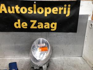 Gebruikte Koplamp links Chevrolet Matiz 0.8 S,SE Prijs € 25,00 Margeregeling aangeboden door Autodemontage de Zaag
