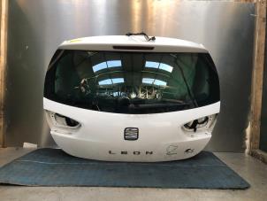 Gebruikte Achterklep Seat Leon (1P1) 1.4 TSI 16V Prijs € 100,00 Margeregeling aangeboden door Autodemontage de Zaag