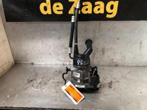 Gebruikte Stuurpomp Peugeot 308 (4A/C) 1.6 VTI 16V Prijs € 100,00 Margeregeling aangeboden door Autodemontage de Zaag