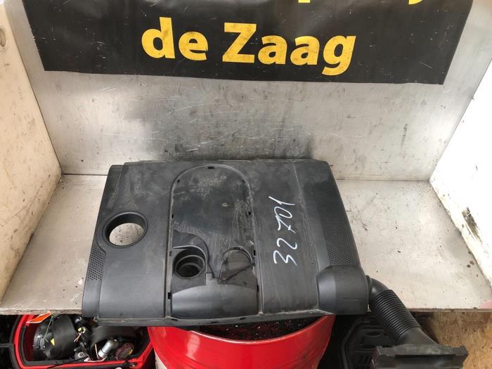 Gebruikte Luchtfilterhuis Volkswagen Golf V (1K1) 1.6 FSI 16V Prijs € 35,00 Margeregeling aangeboden door Autodemontage de Zaag