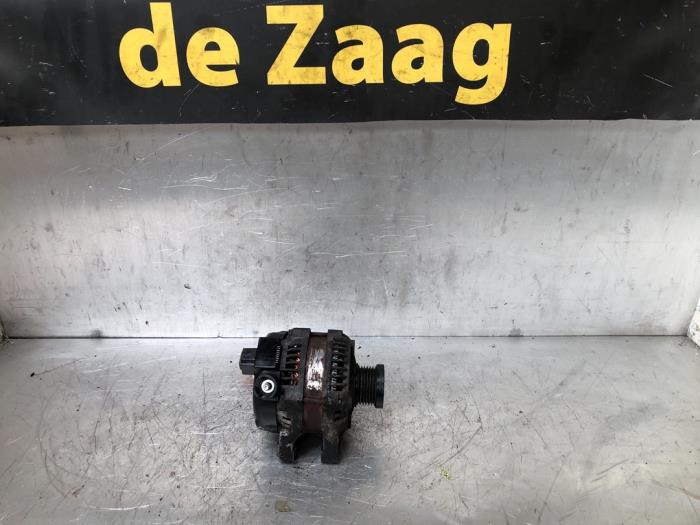 Dynamo van een Ford Focus 3 1.0 Ti-VCT EcoBoost 12V 100 2013