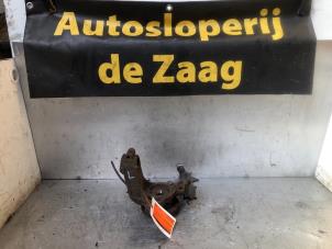 Gebruikte Fusee links-voor Citroen DS3 (SA) 1.6 VTi 120 16V Prijs € 35,00 Margeregeling aangeboden door Autodemontage de Zaag