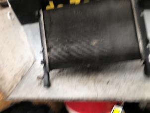 Gebruikte Radiateur Renault Kangoo Express (FW) 1.5 dCi 85 Prijs € 35,00 Margeregeling aangeboden door Autodemontage de Zaag
