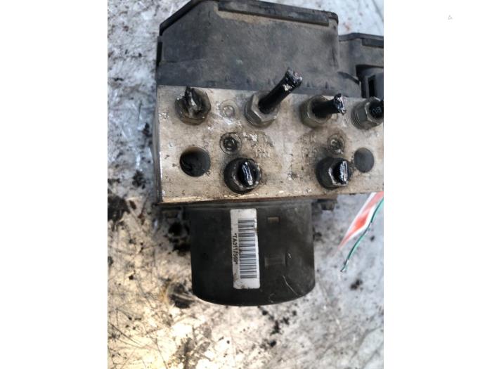 Gebruikte ABS Pomp Mini Mini (R56) 1.6 16V One Prijs € 90,00 Margeregeling aangeboden door Autodemontage de Zaag