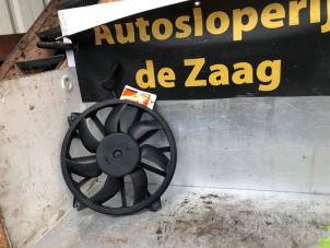 Gebruikte Koelvin Peugeot 308 (4A/C) 1.6 VTI 16V Prijs € 40,00 Margeregeling aangeboden door Autodemontage de Zaag