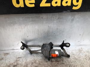 Gebruikte Ruitenwismotor + Mechaniek Opel Corsa D 1.2 16V Prijs € 35,00 Margeregeling aangeboden door Autodemontage de Zaag