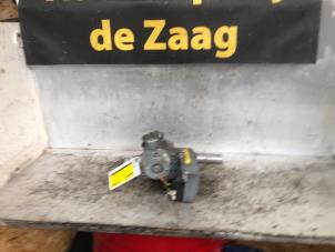 Gebruikte Pomp Servo Ford Fiesta 6 (JA8) 1.25 16V Prijs € 120,00 Margeregeling aangeboden door Autodemontage de Zaag