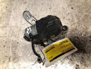 Gebruikte Ruitenwissermotor voor Ford Focus 3 1.0 Ti-VCT EcoBoost 12V 125 Prijs € 35,00 Margeregeling aangeboden door Autodemontage de Zaag