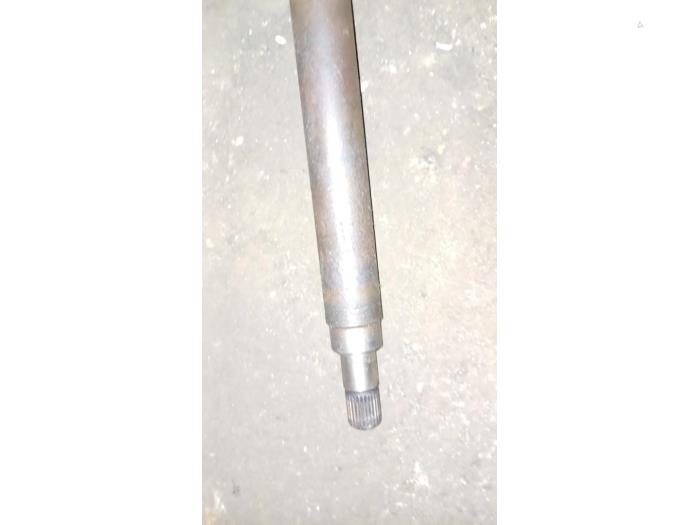 Aandrijfas rechts-voor van een Ford Focus 3 1.0 Ti-VCT EcoBoost 12V 125 2014