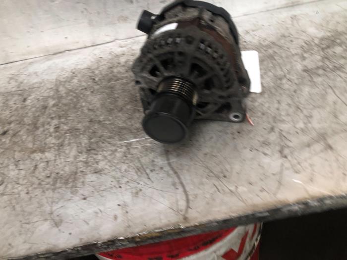 Alternator van een Ford Focus 3 1.0 Ti-VCT EcoBoost 12V 125 2014
