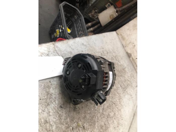 Alternator van een Ford Focus 3 1.0 Ti-VCT EcoBoost 12V 125 2014