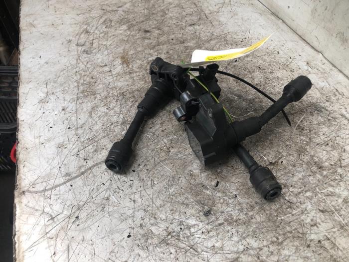 Pen Bobine van een Ford Focus 3 1.0 Ti-VCT EcoBoost 12V 125 2014