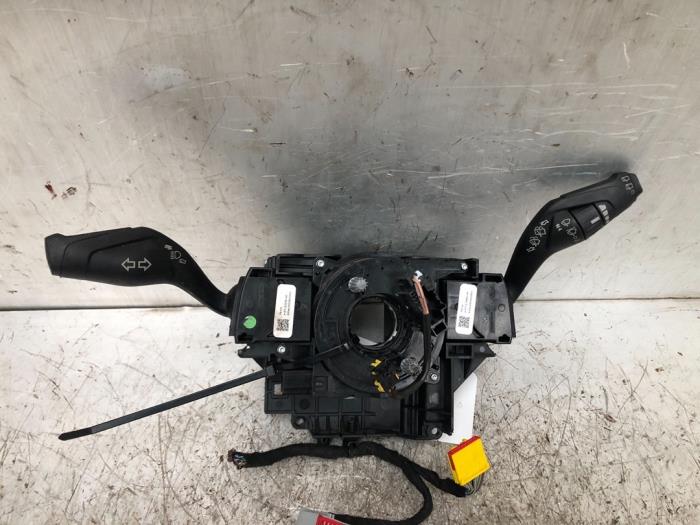 Licht + Raw Schakelaar van een Ford Focus 3 1.0 Ti-VCT EcoBoost 12V 125 2014