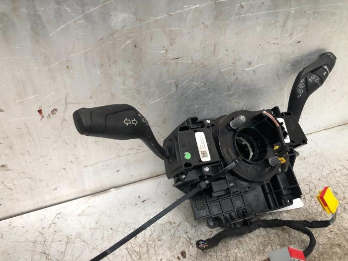 Licht + Raw Schakelaar van een Ford Focus 3 1.0 Ti-VCT EcoBoost 12V 125 2014