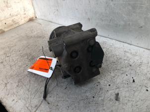 Gebruikte Pomp Airco Ford Transit Connect 1.8 TDCi 110 Prijs € 70,00 Margeregeling aangeboden door Autodemontage de Zaag