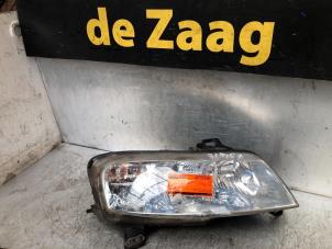 Gebruikte Rechter Koplamp Fiat Stilo MW (192C) 1.6 16V Prijs € 50,00 Margeregeling aangeboden door Autodemontage de Zaag