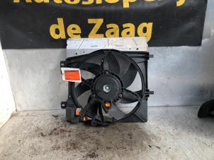Gebruikte Radiateurfan Peugeot 208 I (CA/CC/CK/CL) 1.0 Vti 12V PureTech Prijs € 40,00 Margeregeling aangeboden door Autodemontage de Zaag