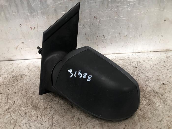 Buitenspiegel links van een Ford Focus 2 Wagon 1.6 16V 2006