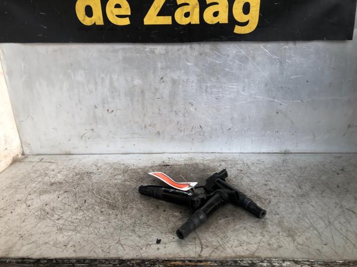 Gebruikte Pen Bobine Peugeot 208 I (CA/CC/CK/CL) 1.0 Vti 12V PureTech Prijs € 15,00 Margeregeling aangeboden door Autodemontage de Zaag