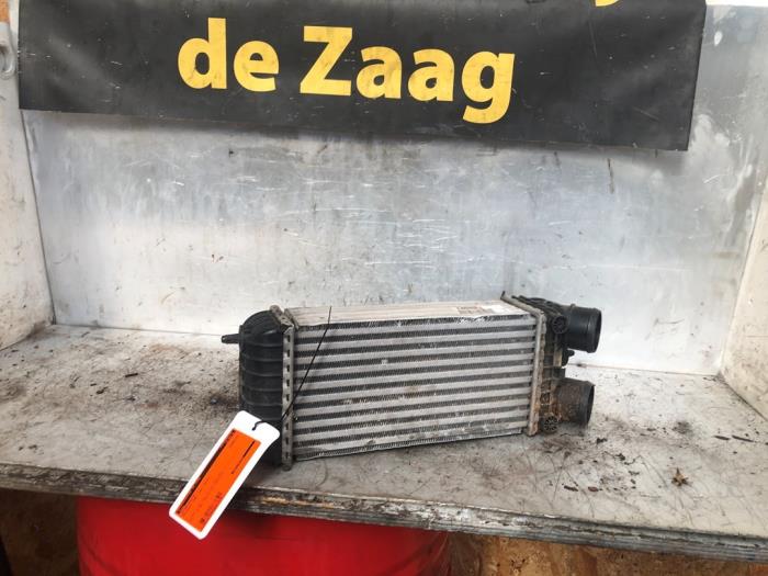 Gebruikte Intercooler Peugeot 208 I (CA/CC/CK/CL) 1.6 16V GTI Prijs € 40,00 Margeregeling aangeboden door Autodemontage de Zaag