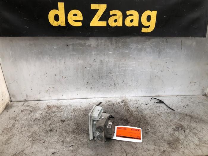 ABS Pomp van een Citroën C3 (SC) 1.6 HDi 92 2012