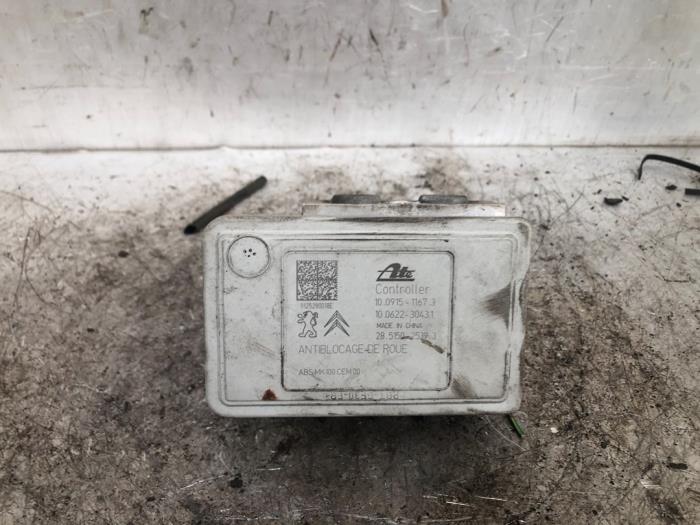 ABS Pomp van een Citroën C3 (SC) 1.6 HDi 92 2012