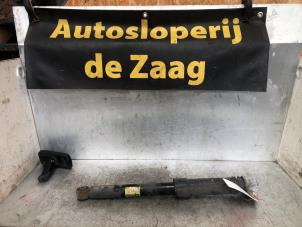Gebruikte Schokdemper rechts-achter Opel Mokka/Mokka X 1.4 Turbo 16V 4x4 Prijs € 30,00 Margeregeling aangeboden door Autodemontage de Zaag