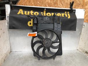 Gebruikte Fan Radiateur BMW Mini One/Cooper (R50) 1.6 16V Cooper Prijs € 40,00 Margeregeling aangeboden door Autodemontage de Zaag