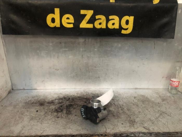 Gebruikte Gasklephuis Opel Adam 1.2 16V Prijs € 35,00 Margeregeling aangeboden door Autodemontage de Zaag