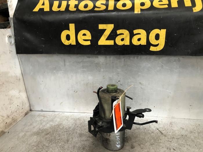 Gebruikte Servopomp Seat Ibiza III (6L1) 1.2 12V Prijs € 70,00 Margeregeling aangeboden door Autodemontage de Zaag