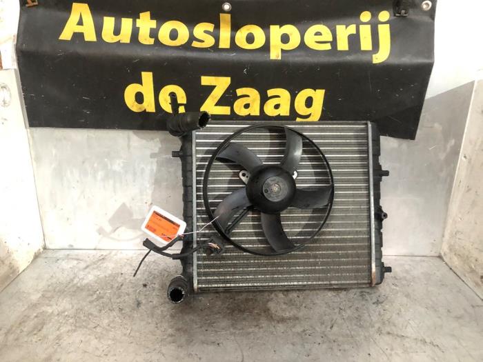 Gebruikte Radiateur Volkswagen Polo V (6R) 1.2 12V Prijs € 35,00 Margeregeling aangeboden door Autodemontage de Zaag
