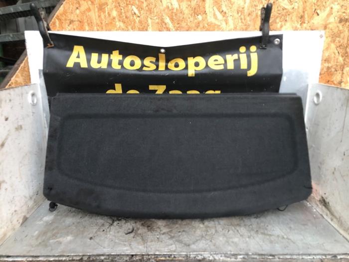 Hoedenplank van een Volkswagen Golf V (1K1) 1.6 FSI 16V 2004