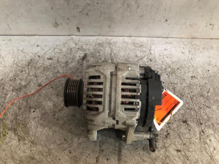 Dynamo van een Seat Ibiza III (6L1) 1.4 16V 75 2003