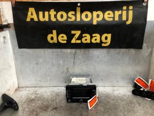 Gebruikte Radio CD Speler Seat Leon (1P1) 1.2 TSI Prijs € 275,00 Margeregeling aangeboden door Autodemontage de Zaag