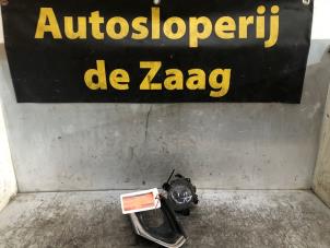 Gebruikte Mistlamp links-voor Opel Corsa E 1.4 16V Prijs € 26,00 Margeregeling aangeboden door Autodemontage de Zaag