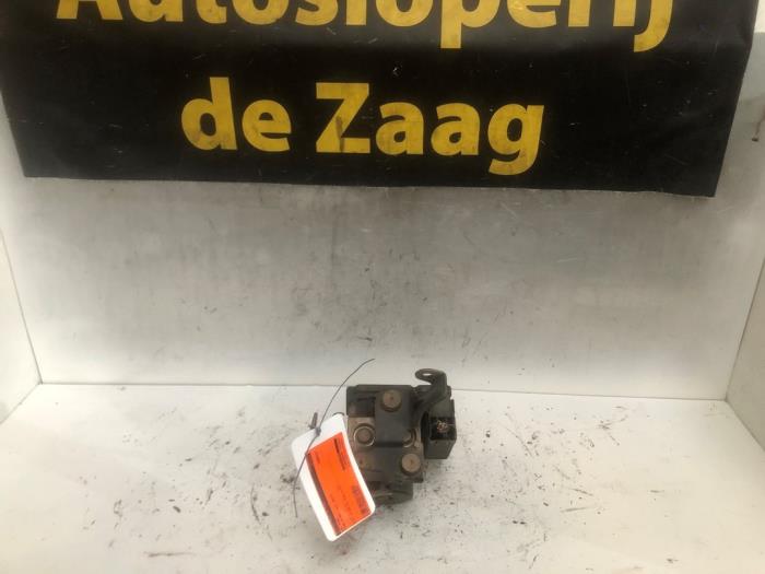 Gebruikte ABS Pomp Ford B-Max (JK8) 1.0 EcoBoost 12V 100 Prijs € 225,00 Margeregeling aangeboden door Autodemontage de Zaag
