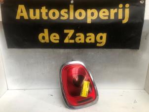Gebruikte Achterlicht links Mini Mini (F56) 1.5 12V Cooper Prijs € 60,00 Margeregeling aangeboden door Autodemontage de Zaag