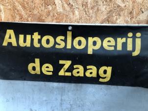 Gebruikte Spatbord links-voor Opel Astra H (L48) 1.6 16V Twinport Prijs € 70,00 Margeregeling aangeboden door Autodemontage de Zaag
