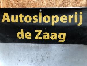 Gebruikte Scherm rechts-voor Opel Astra H (L48) 1.6 16V Twinport Prijs € 70,00 Margeregeling aangeboden door Autodemontage de Zaag